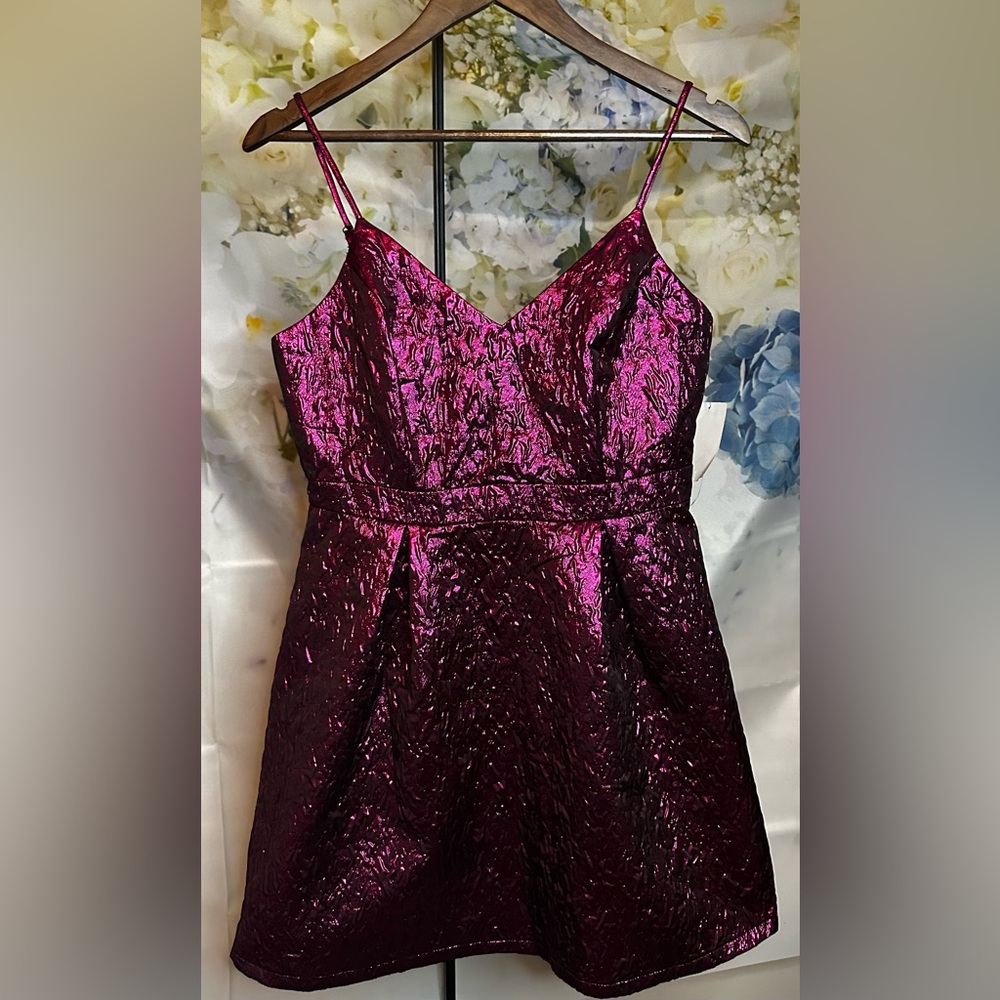 Lulus women’s purple metallic dress NWT